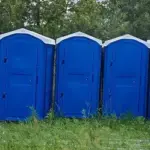 Blaue Kabinen (3 Stück nebeneinander)